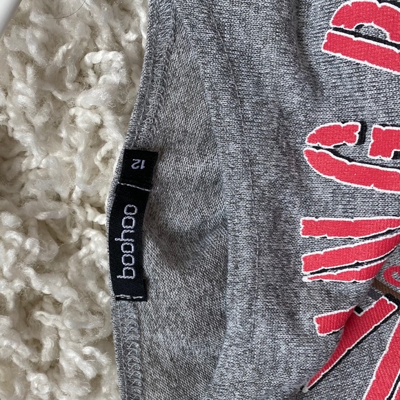 Sleeveless Rocker Tee - Picture 3 of 6